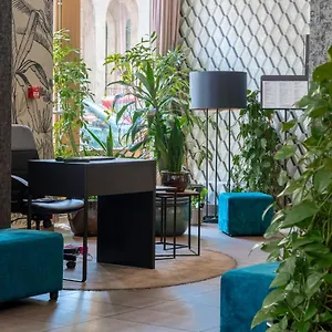 Hotel Memories, Budapest