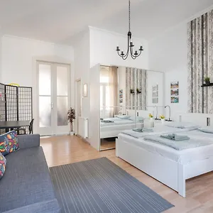  Apartamento K10 - Kazinczy Street Heritage - Location By Bqa
