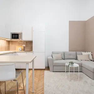  Apartamento K10 - Kazinczy Street Heritage - Location By Bqa
