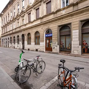 D24 - Historic Quarter Design Loft - Location By Bqa Boedapest