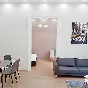 Akacfa 36 91 Mt 3 Bedroom District 7 דירה